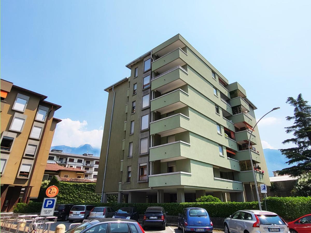 Casa Lariana Διαμέρισμα Lecco Εξωτερικό φωτογραφία